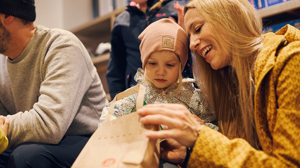 Am Buffet wird das ganz persönliche Lunchpaket zusammengestellt – bei uns heißen sie liebevoll Pausenbrote. Foto:@peterbender